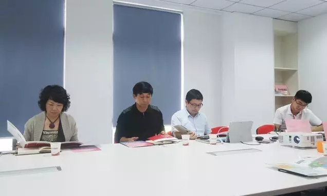 東方龍商務(wù)舉行新型工業(yè)協(xié)作型機(jī)器人投資選址項(xiàng)目的對(duì)接會(huì) 東方龍商務(wù)舉行新型工業(yè)協(xié)作型機(jī)器人投資選址項(xiàng)目的對(duì)接會(huì)