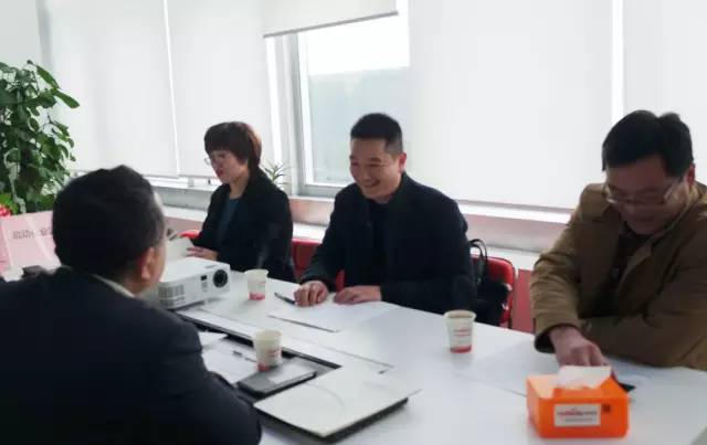 東方龍商務(wù)成功舉行德國醫(yī)療器械投資選址項目、熱塑性彈性新材料項目的政府對接會 東方龍商務(wù)成功舉行德國醫(yī)療器械投資選址項目、熱塑性彈性新材料項目的政府對接會