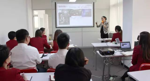 東方龍商務五月委托招商培訓,照亮優(yōu)秀到卓越的成長之路