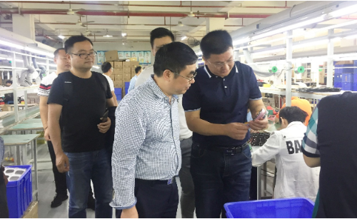 深圳分公司陪同政府園區赴智能終端電子產品產業鏈投資選址項目方對接考察，推動電子信息產業規?；l展