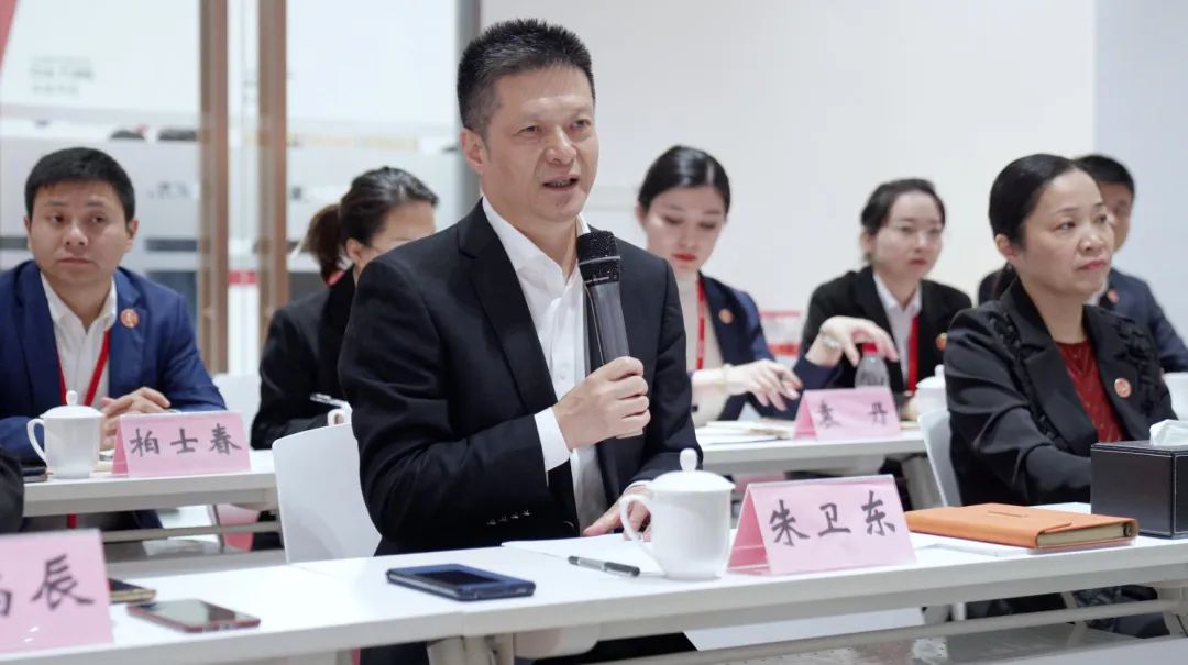 甘肅隴南市長帶隊(duì)蒞臨東方龍商務(wù)集團(tuán)考察座談