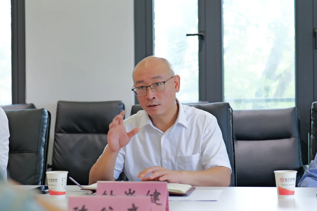 上海東方龍商務(wù)集團與上海建工海南區(qū)域總部成功簽約，攜手開啟招商合作新藍海！