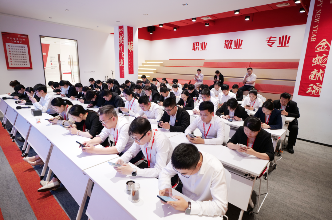 上海東方龍商務集團組織《招商知識及業務能力》測評考試，鍛造“精兵強將”招商隊伍！