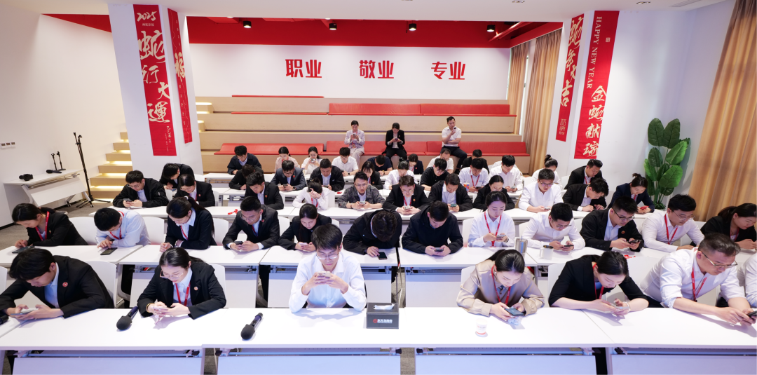 上海東方龍商務集團組織《招商知識及業務能力》測評考試，鍛造“精兵強將”招商隊伍！