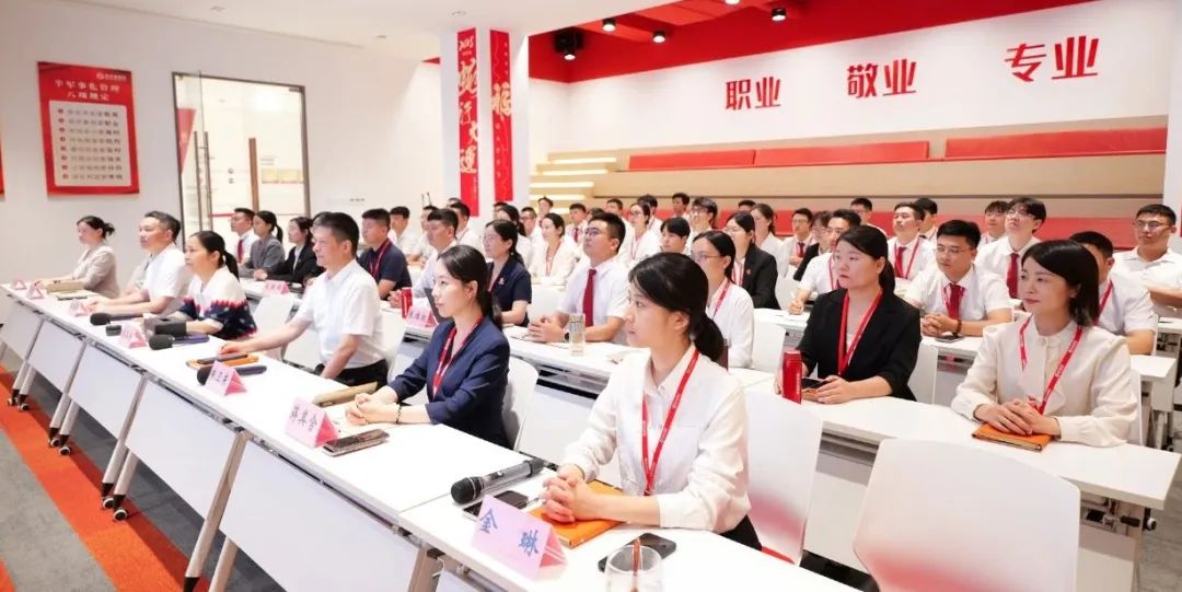 戰(zhàn)高溫，搶進(jìn)度，提質(zhì)量！7月上旬，集團(tuán)共26個(gè)優(yōu)質(zhì)投資選址項(xiàng)目通過評(píng)估
